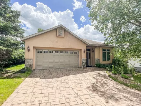 39 Portage Trl, Sauk Rapids, MN 56379