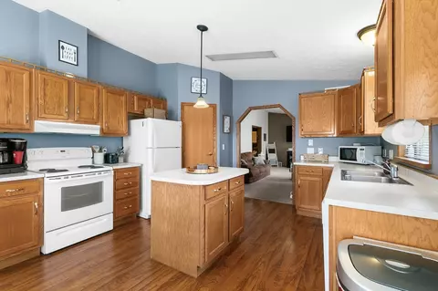 211 Main St E, Freeport, MN 56331 photo 3