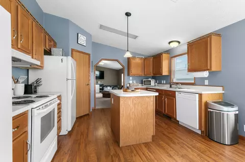 211 Main St E, Freeport, MN 56331 photo 2