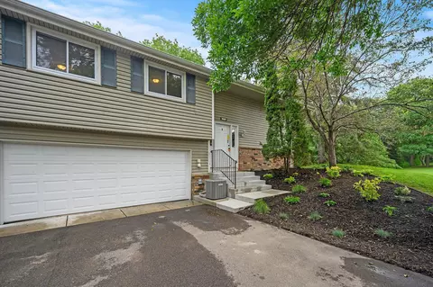 3668 Kolstad Rd, Eagan, MN 55123 photo 2