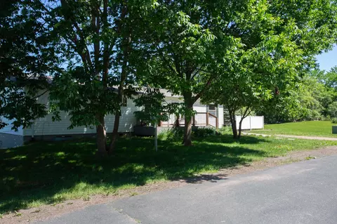 209 Limberg Ct, Glenwood City, WI 54013