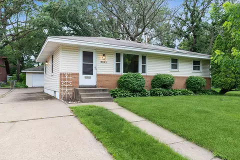 6041 4th St NE, Fridley, MN 55432