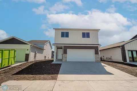 6742 68 St S, Horace, ND 58047