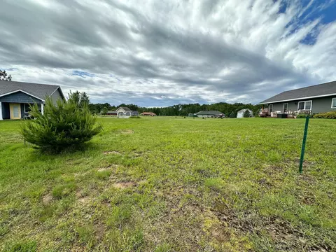 227 Coves Ct, Amery, WI 54001