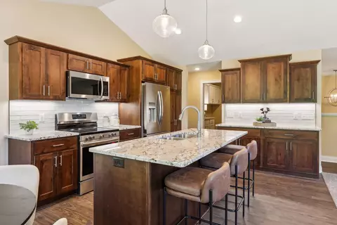 1454 Otter Way, New Richmond, WI 54017