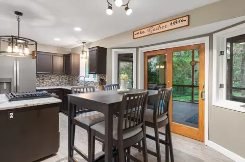 2237 James St, Eagan, MN 55122 photo 7