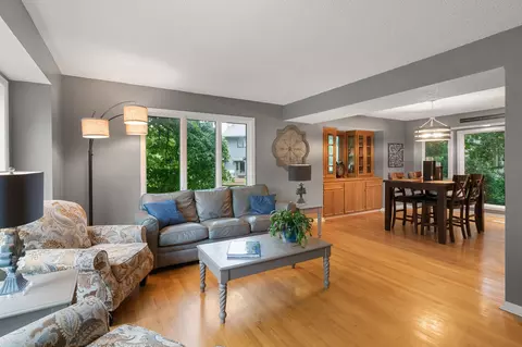 2237 James St, Eagan, MN 55122 photo 9