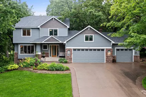 2237 James St, Eagan, MN 55122