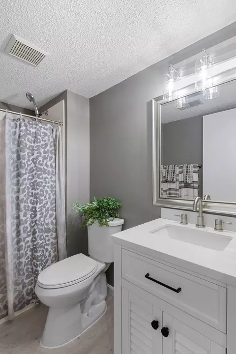 2237 James St, Eagan, MN 55122 photo 24
