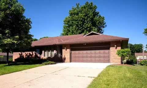 303 N Manyaska St, Sherburn, MN 56171
