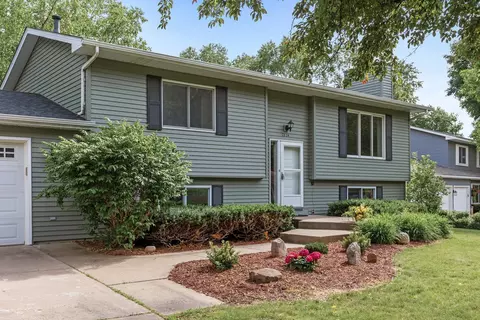 2824 Riviera Dr N, White Bear Lake, MN 55110