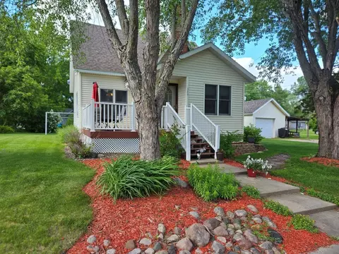 320 W Jackson St, Parkers Prairie, MN 56361