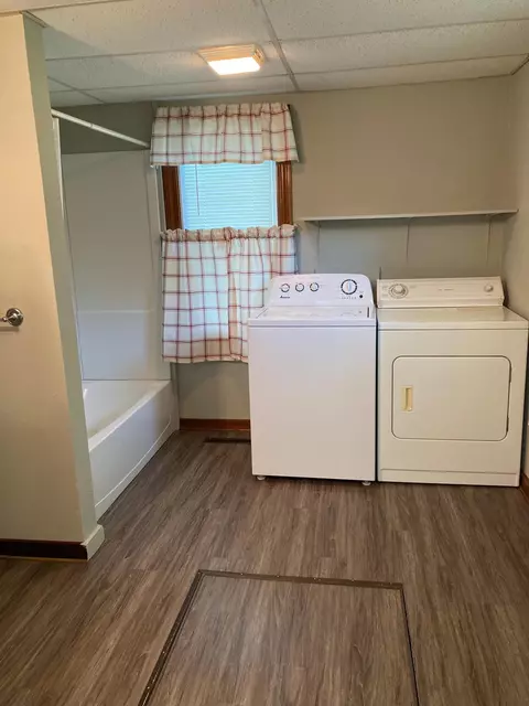 55 10th St, Windom, MN 56101 photo 9