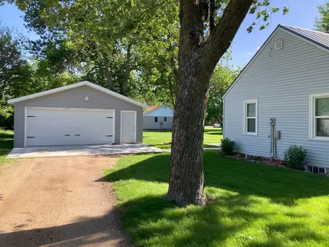 55 10th St, Windom, MN 56101 photo 18