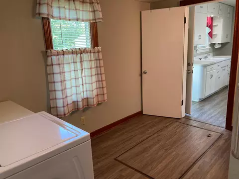 55 10th St, Windom, MN 56101 photo 10