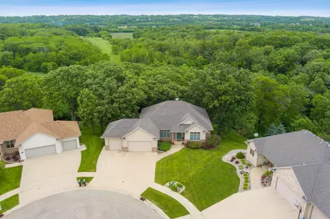 3200 Rosemary Ln NE, Rochester, MN 55906