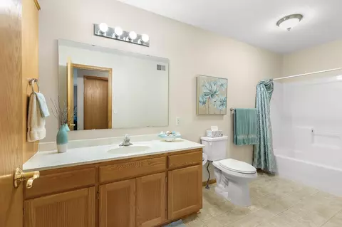 2206 Viking Dr, Saint Cloud, MN 56301 photo 13