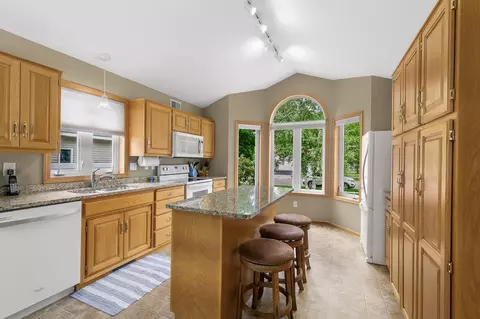 2206 Viking Dr, Saint Cloud, MN 56301 photo 7