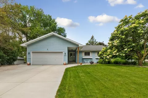 410 11th Ave SE, Faribault, MN 55021