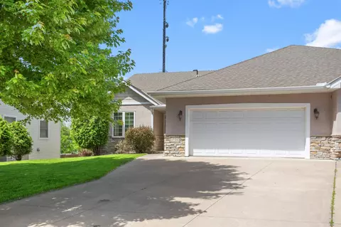 1775 Gettysburg Ct, Golden Valley, MN 55427