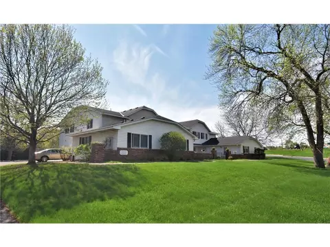 615 Whispering Ln #7, Hastings, MN 55033