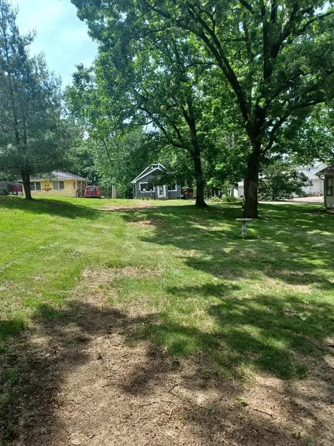 50 Mahtomedi Ave # X, Mahtomedi, MN 55115