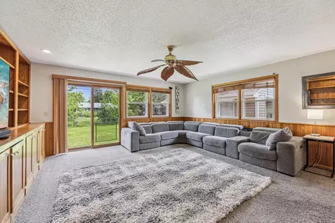6733 Bloomington Ave, Richfield, MN 55423