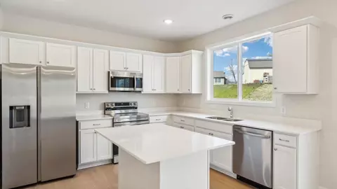 1143 Compton Ave, River Falls, WI 54022 photo 5