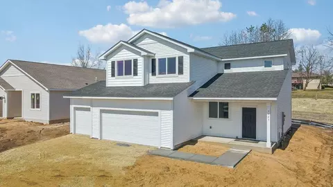 1143 Compton Ave, River Falls, WI 54022