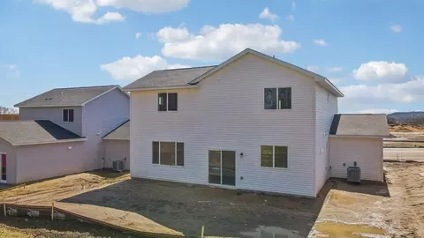 1143 Compton Ave, River Falls, WI 54022 photo 3