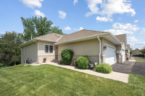 10625 44th Ave N #A, Plymouth, MN 55442