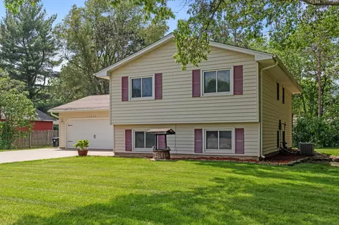 13558 Eidelweiss St NW, Andover, MN 55304