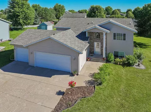 314 Sunset Ct, Albany, MN 56307