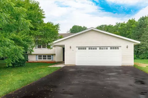 105 Ivy Dr, Woodville, WI 54028
