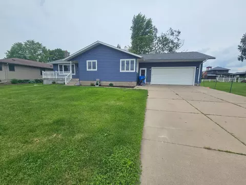 107 2nd Ave NE, Altura, MN 55910