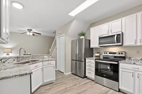 15136 Dunwood Trl #94, Apple Valley, MN 55124