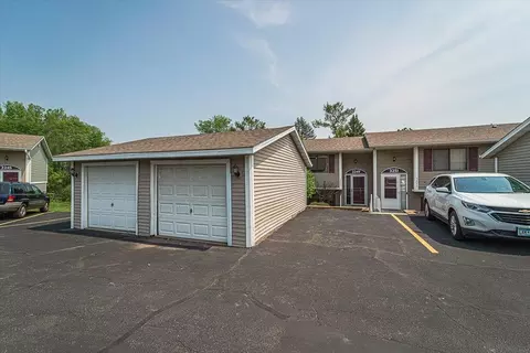 3249 Dodd Ln, Eagan, MN 55121 photo 2