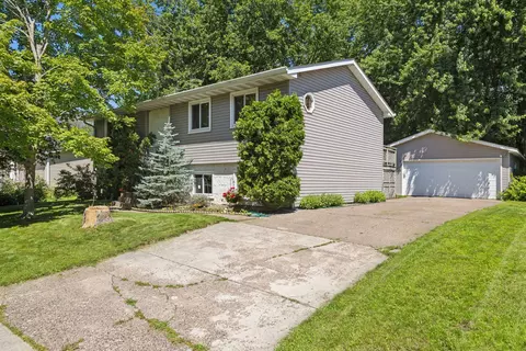 1984 Robin Ln N, Centerville, MN 55038