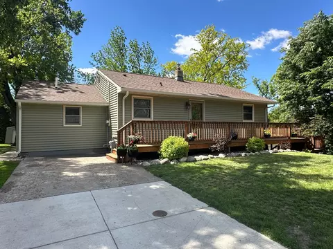 999 Ash St, Dawson, MN 56232