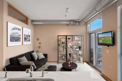 1211 Lagoon Ave #209, Minneapolis, MN 55408