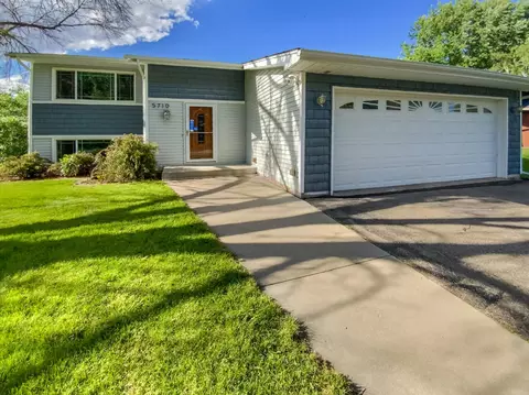 5710 W 136th St, Savage, MN 55378