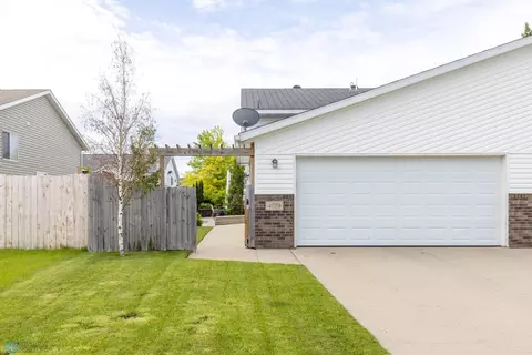 4779 S Townsite Pl S, Fargo, ND 58104