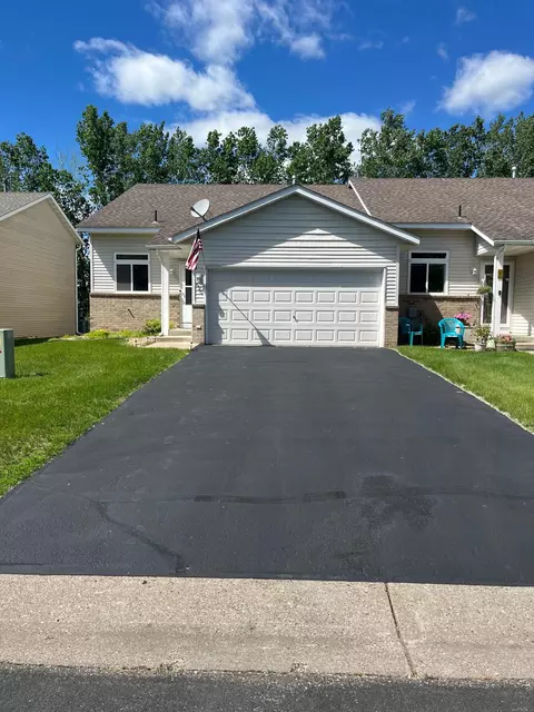 620 35th St W, Hastings, MN 55033