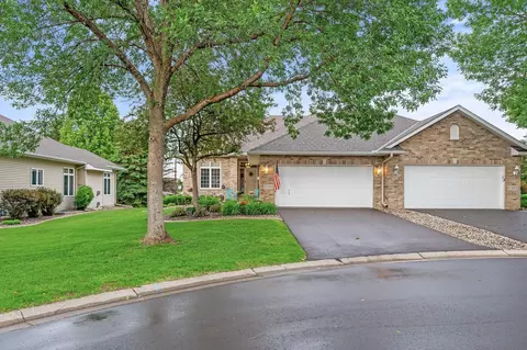 10387 Lancaster Cv, Woodbury, MN 55129