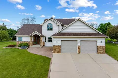 602 Greenhaven Ln NE, Owatonna, MN 55060
