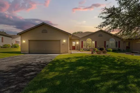 2421 Cornell Dr, Faribault, MN 55021 photo 3