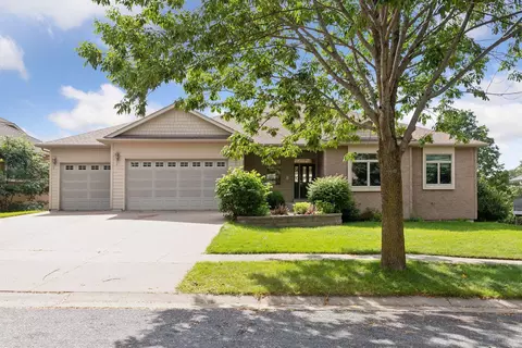 151 Sunwood Valley Ln, River Falls, WI 54022