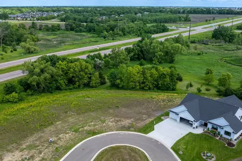 1026 Bitterend Cir, Mankato, MN 56001