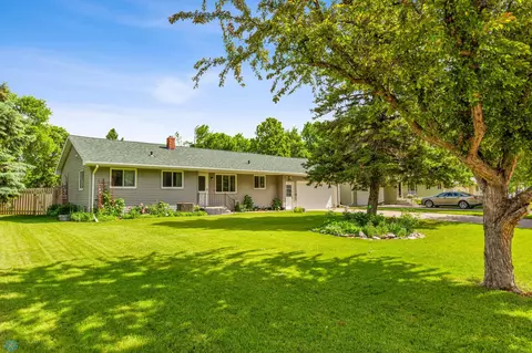 718 5th St SE, Mayville, ND 58257