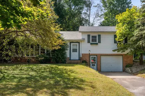 936 Morgan Rd, River Falls, WI 54022